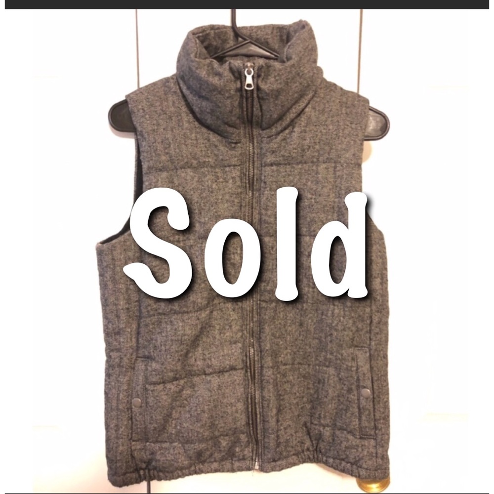 Old navy puffer vest